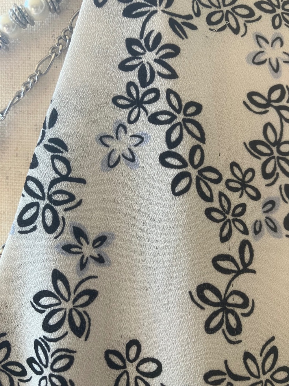 Adrianne Papell Sleeveless Sheer Blouse Size Large - Picture 3 of 4